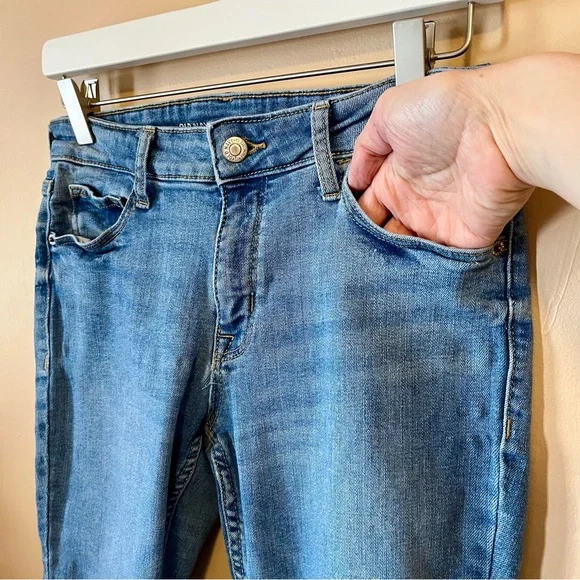 Old Navy - Rockstar Super Skinny - Mid Rise - Women - 6 Short - Picture 4 of 5